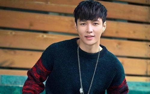 爱豆吃瓜娱乐酱张艺兴,从偶像到实力派，揭秘爱豆背后的努力与成长