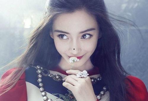 明星娱乐圈吃瓜杨颖是谁,娱乐圈的焦点人物，揭秘她的明星之路