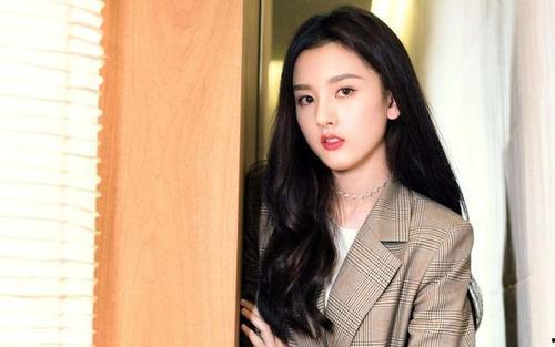 娱乐吃瓜酱宋祖儿成熟,从童星到成熟女神的华丽转身